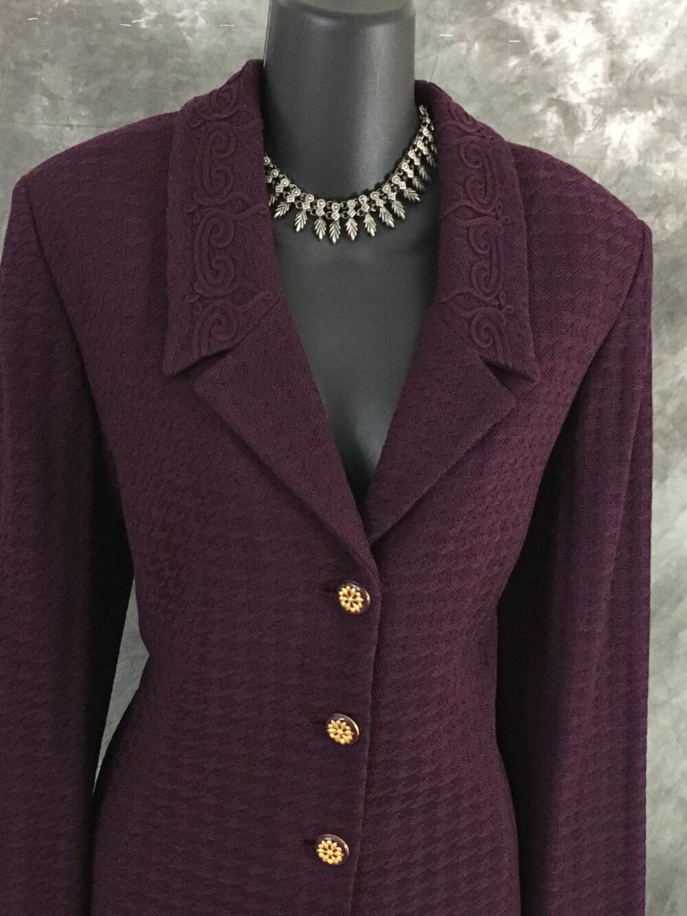 BEAUTIFUL st john collection knit wine purple jacket skirt suit size 10 12 - Picture 5 of 10